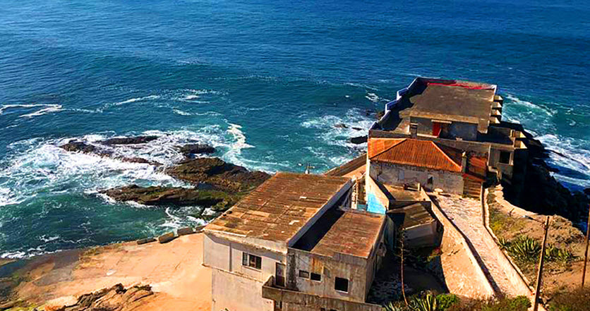 Praia de Porto das Barcas, Atalaia, Portugal, Portugal
